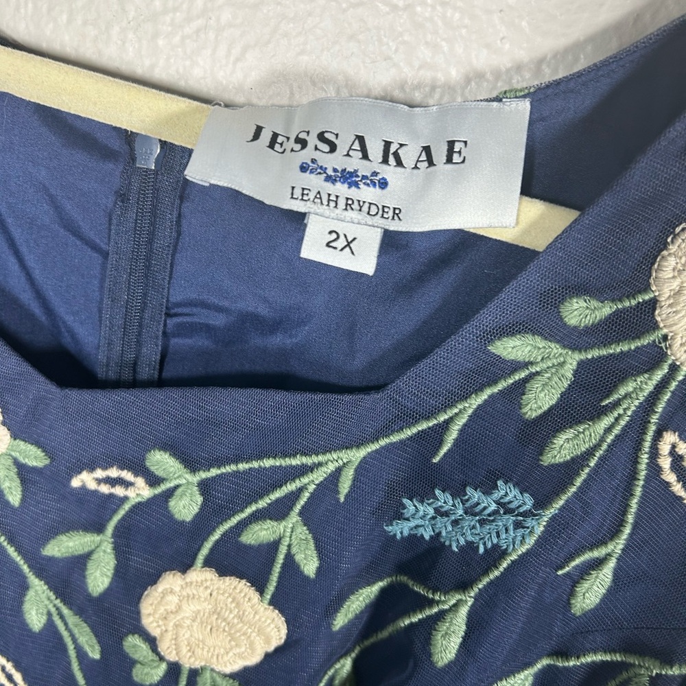 JessaKae & Leah Ryder Leah Navy Floral Embroidered Long Sleeve A-Line Dress 2X - Picture 6 of 9